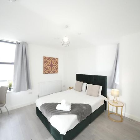 Ealing Broadway Great Stay 7-Minute Walk From The Underground Exteriér fotografie